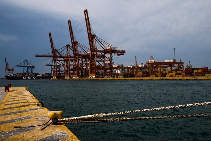 Cảng Piraeus (Hy Lạp) sở hữu bởi Cosco (Trung Quốc). Ảnh: NYT