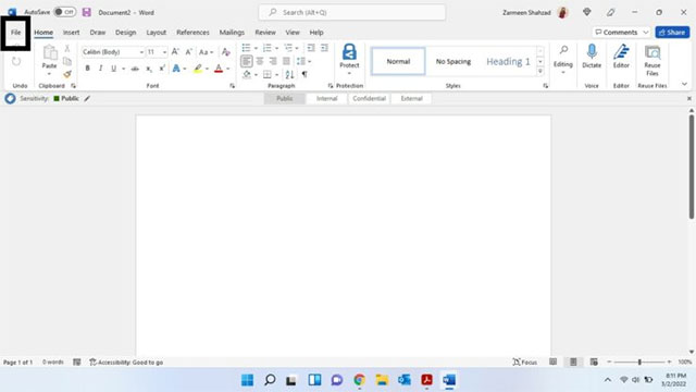 Nhấn vào tab File