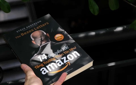 Cuốn sách hé lộ bí mật làm nên thành công của tỷ bí Jeff Bezos